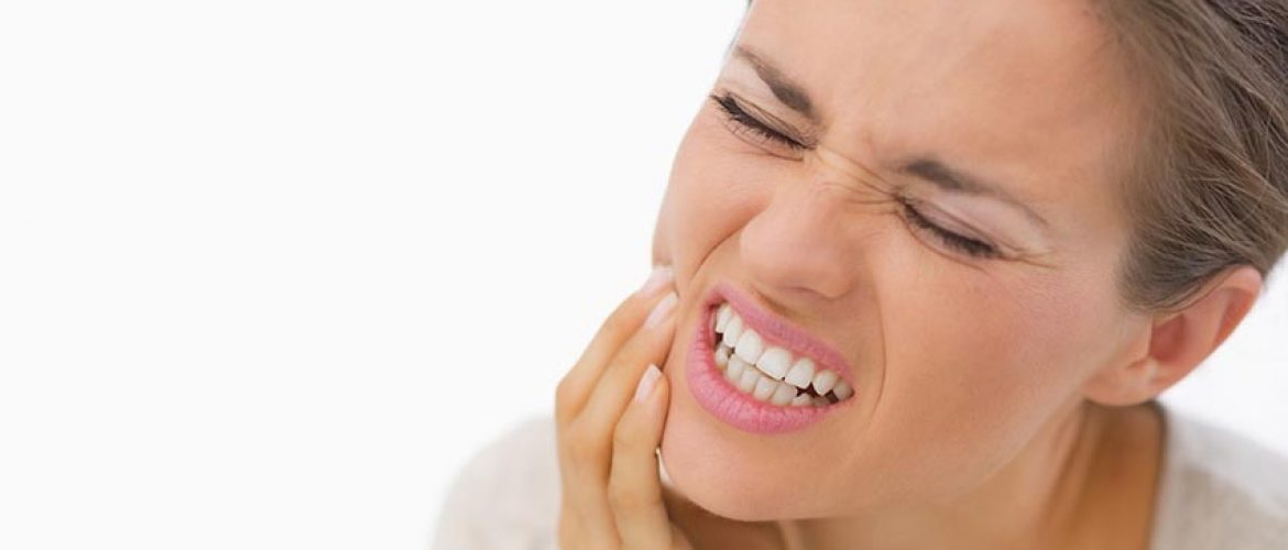 Nhổ răng khôn có đau không? Biến chứng do nhổ răng khôn là gì?